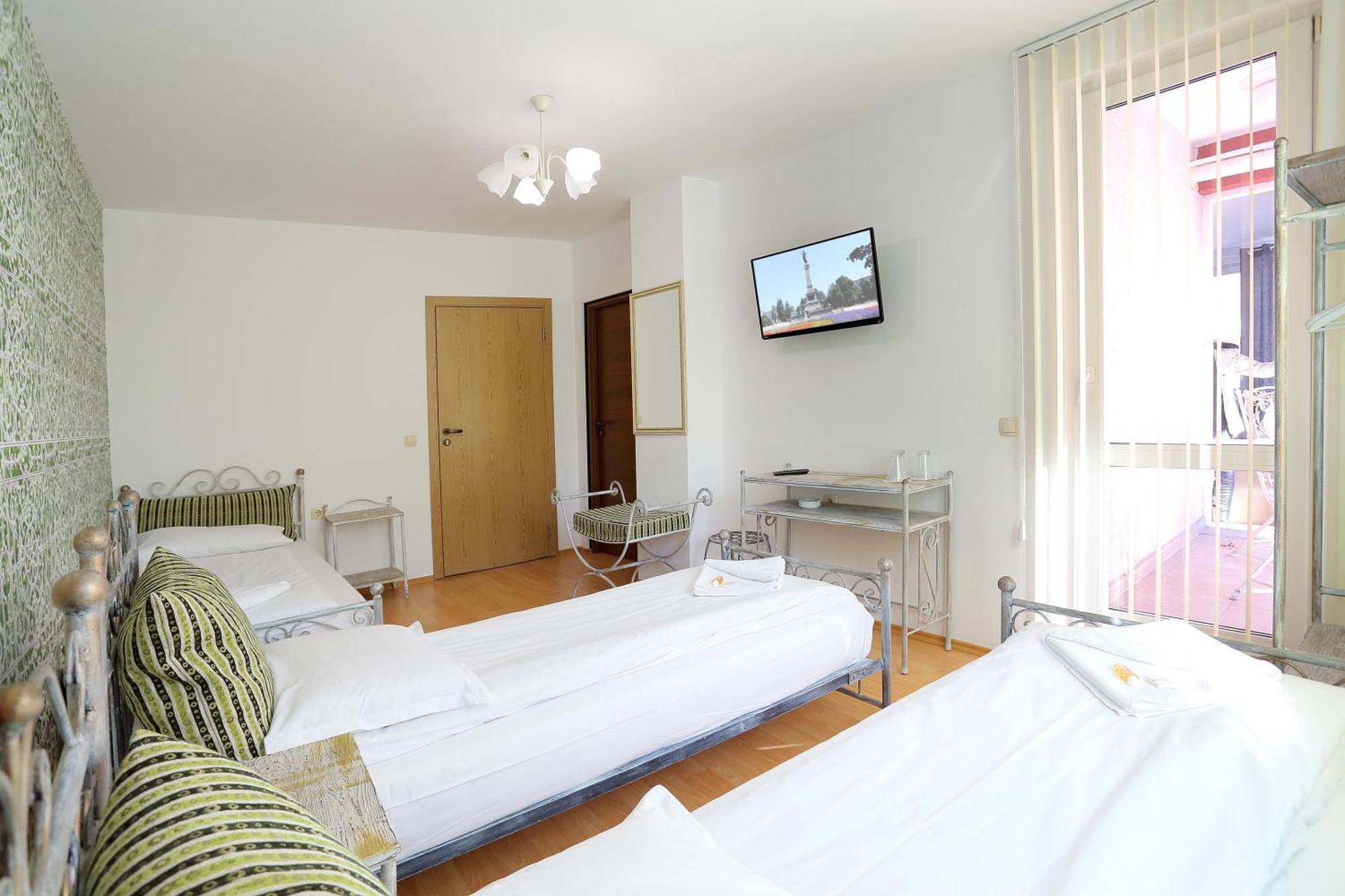 Family Hotel Amor 鲁塞 外观 照片
