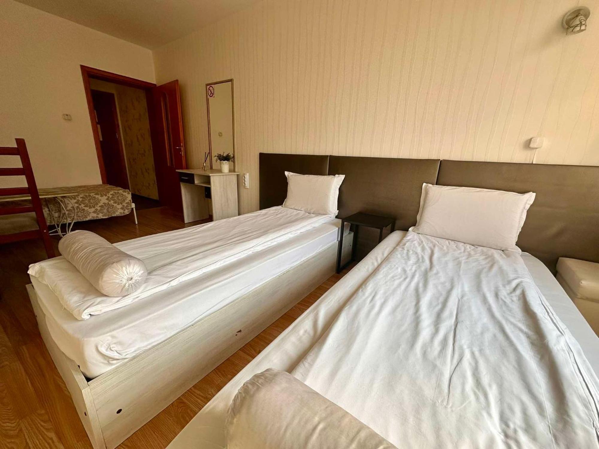 Family Hotel Amor 鲁塞 外观 照片